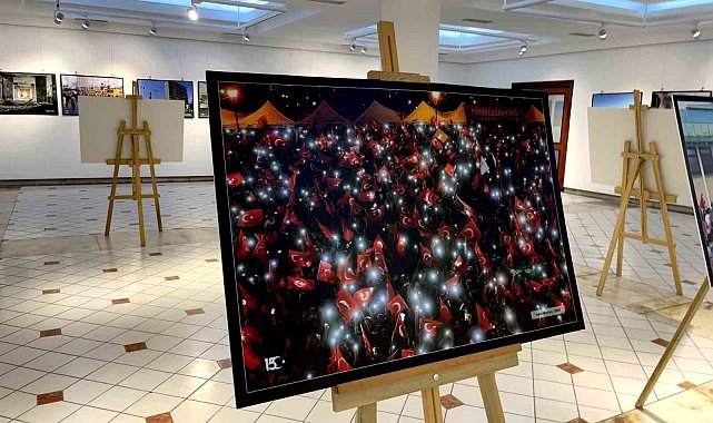 Yıldırım Belediyesi '15 Temmuz' konulu fotoğraf sergisini açtı