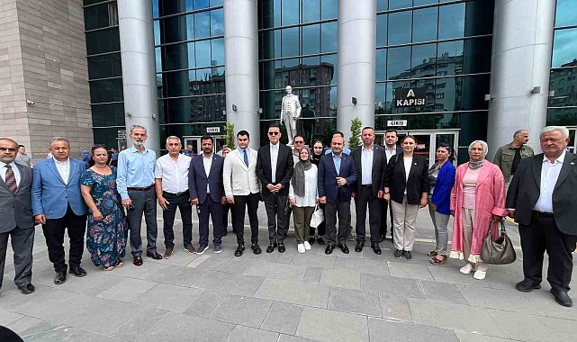 Yılmaz Büyükerşen ve 4 sanığın yargılandığı 'Haksız mal edinme' davası başladı