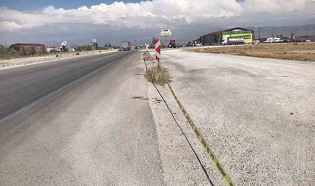 Yolda karşılaşan husumetlilerin kavgasında 15 yaşındaki çocuk öldü, babası ağır yaralandı