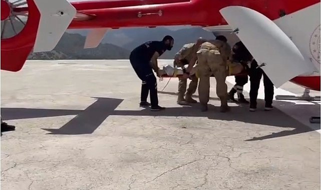 Yüksekten düşen şahıs, ambulans helikopter ile hastaneye sevk edildi