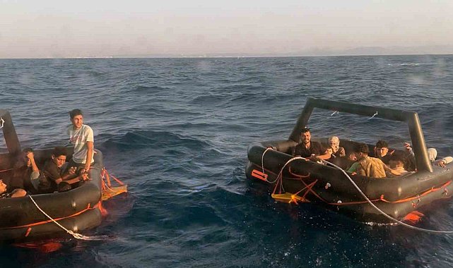 Yunanistan'ın geri ittiği 17 düzensiz göçmen ve 13 çocuk kurtarıldı