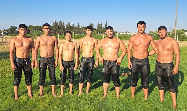 Yunusemreli yağlı güreşçiler Kırkpınar yolcusu