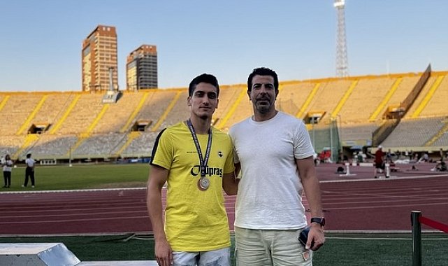 ZBEÜ&#039;lü atlet gümüş madalya kazandı