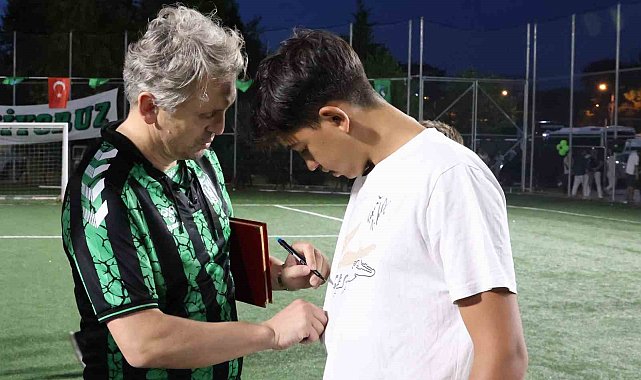 25 yıl sonra Kocaelispor'un anma etkinliğinde bir araya geldiler