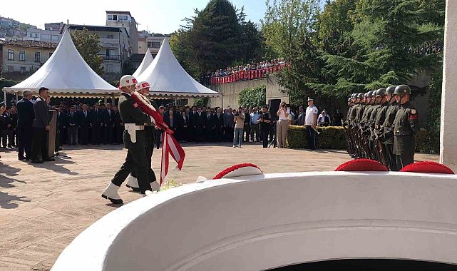 3. Cumhurbaşkanı Celal Bayar, 38. ölüm yıl dönümünde devlet töreniyle anıldı