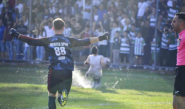 30 Ağustos Fındıkpınarı Zafer Kupası'nı Menteş Spor kazandı