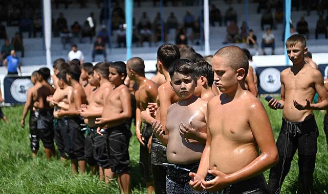 64. Geleneksel Kurtdereli Mehmet Pehlivan Yağlı Güreşleri başladı
