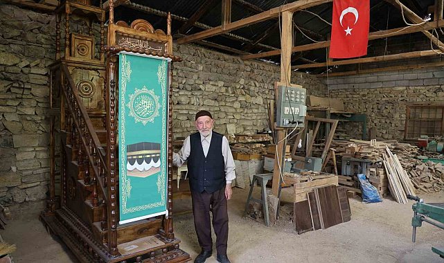 92 yaşında ücretsiz yaptığı minberleri dört bir yana gönderiyor