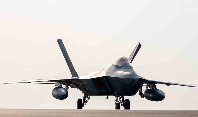 ABD, F22'leri Orta Doğu'ya konuşlandırdı