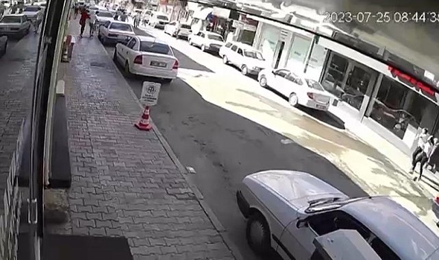 Adana'da deprem sonrası panik güvenlik kamerasında