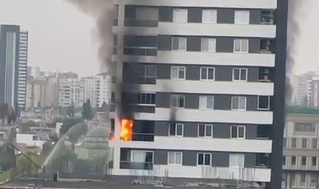 Adana'da lüks apartmanda çıkan yangın korkuttu