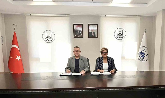 Adapazarı Belediyesi Baro'nun adli yardım protokolünü imzaladı