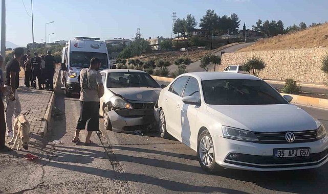 Adıyaman'da iki otomobil çarpıştı: 2 yaralı