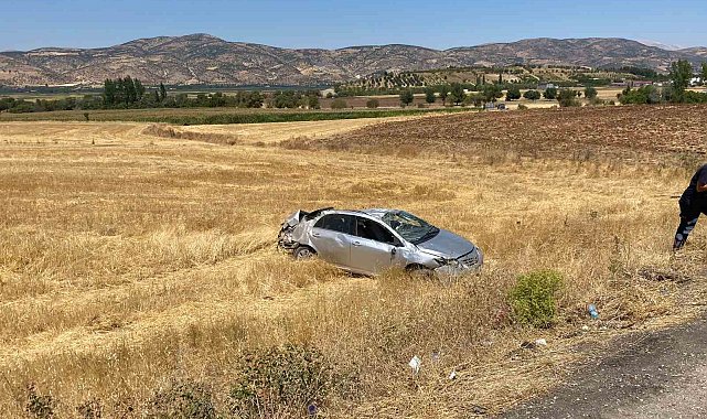 Adıyaman'da otomobil takla attı: 1'i ağır 2 yaralı