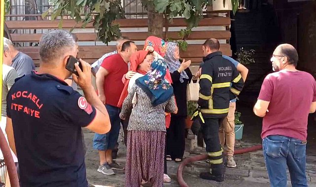 Ağlatan yangın: 1'i bebek 4 kişi dumandan etkilendi