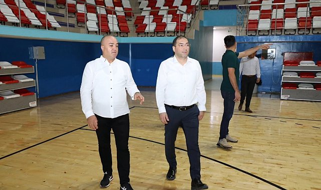 Ağrı Gençlik ve Spor İl Müdürlüğü, 2 bin 500 kişilik spor salonunu yeniliyor