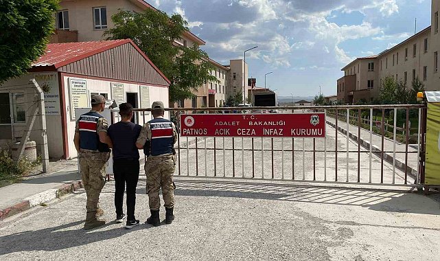 Ağrı'da iki aranan şahıs yakalandı