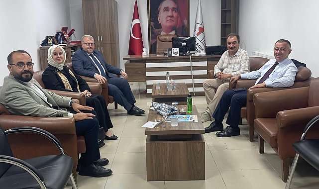 AK Parti&#039;den Kent Konseyi Başkanı Hakkı Aynur&#039;a hayırlı olsun ziyareti