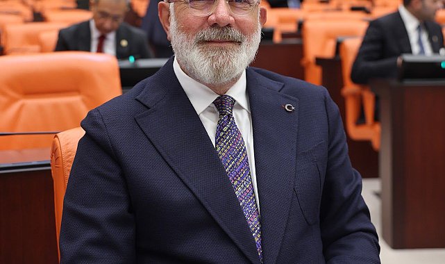 AK Parti'li Yenişehirlioğlu: "Gördes'te yaralar sarılıyor"