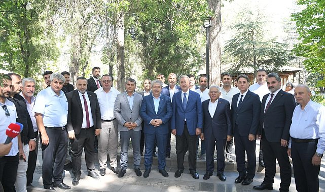 Akar ve Büyükkılıç, Develi'de oda başkanlarıyla bir araya geldi