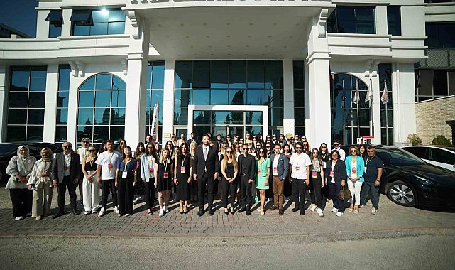 Anaçağ Anaokulu 11 şubesiyle eğitim seminerini Eskişehir'de gerçekleştirdi