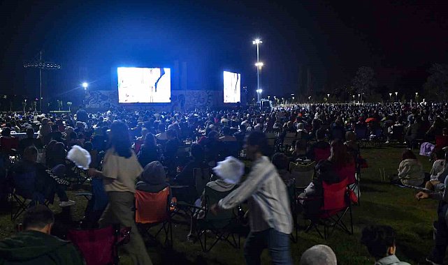 Ankara Büyükşehir'in "Yıldızların Altında Yeşilçam Geceleri" devam ediyor