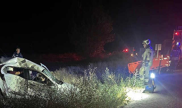 Ankara&#039;da otomobil ile kamyon çarpıştı: 4 yaralı