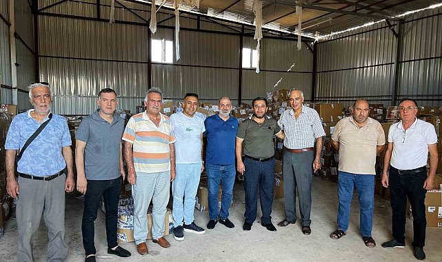 Antalya'da ihtiyaç sahibi ailelere 100 bin parça giysi dağıtıldı