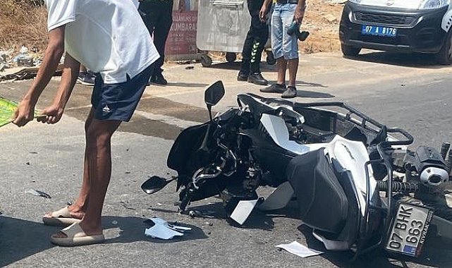 Antalya'da kamyonet ile çarpışan motosikletin genç sürücüsü hayatını kaybetti