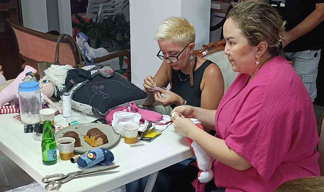 Antalya'da Ukraynalı ve Ruslar, kanserli çocuklar için bir araya geldi