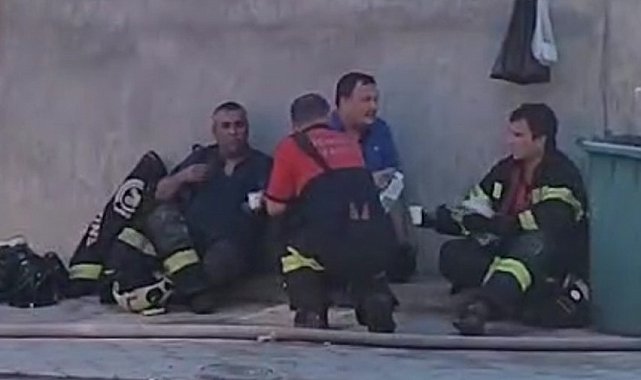 Apartmanda çıkan yangın paniğe neden oldu