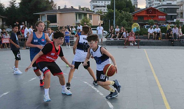Atakum'da basketbol şöleni