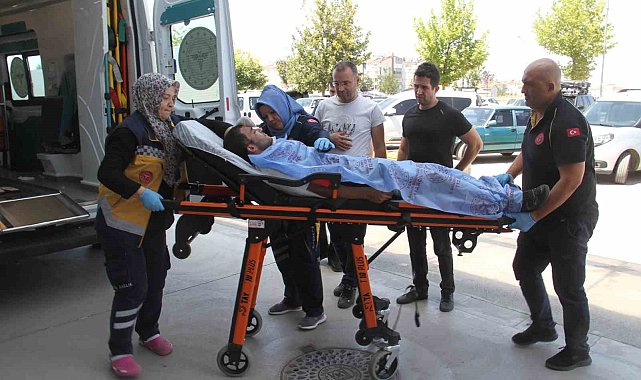 Ayağından silahla vuruldu