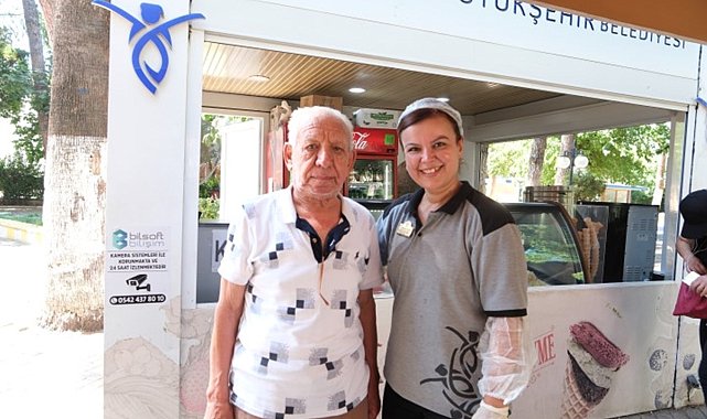 Aydın Büyükşehir Belediyesi, yemek hizmeti ile Nazilli'de de yaşlı, engelli ve garibanları sevindirdi