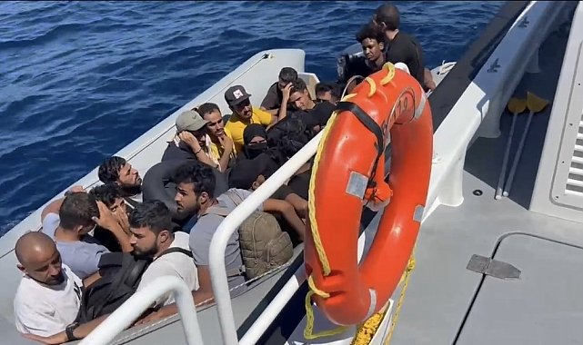 Ayvacık açıklarında 36 kaçak göçmen yakalandı