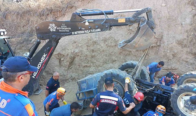 Bahçe yolunda feci kaza: Anne-baba hayatını kaybetti, çocukları yaralandı