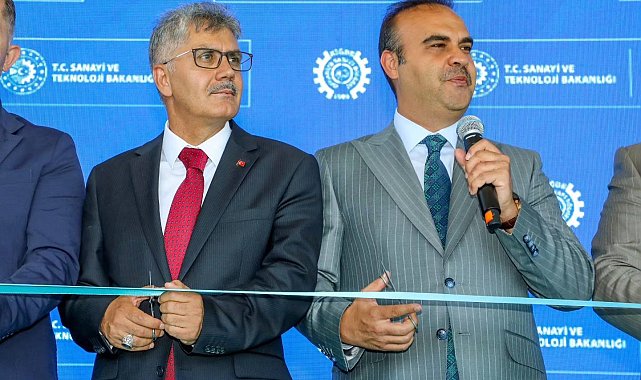 Bakan Kacır'ın katılımıyla Niğde OSB'de 15 fabrikanın açılışı, 11 fabrikanın temel atma töreni gerçekleştirildi