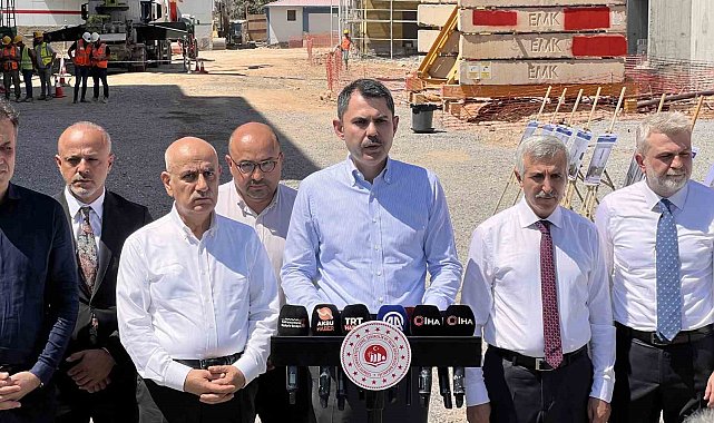 Bakan Kurum: "2025 yılı sonu depremzedelerin tamamı evine kavuşacak"