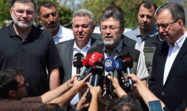 Bakan Yumaklı: "İzmir Yamanlar'daki yangın kontrol altında"