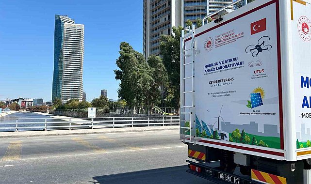 Bakanlık, İzmir Körfezi'ndeki balık ölümleri için bölgeden numune aldı