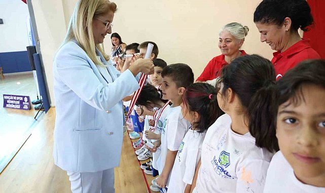 Bakırköy Belediyesi yaz spor okullarının 3. dönem kapanış töreni düzenlendi