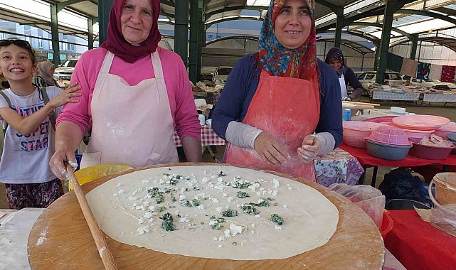 Balıkesir'de Hanımeli Pazarı, kadınları iş sahibi yaptı