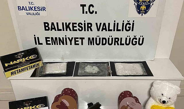 Balıkesir'de uyuşturucu operasyonu: 422 gram metamfetamin ele geçirildi