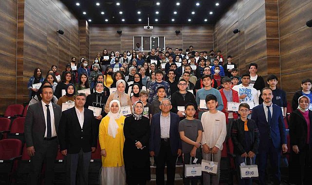 Başkan Büyükkılıç: "Ücretsiz kurslarımız ile üniversite kazandılar"