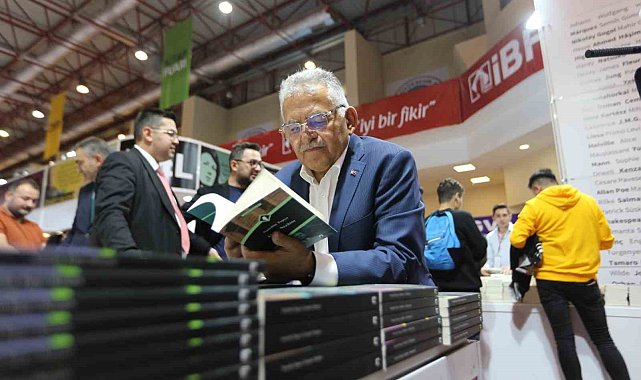 Başkan Büyükkılıç'tan Dünya Kitapseverler Günü'nde 7. Kayseri Kitap Fuarı müjdesi