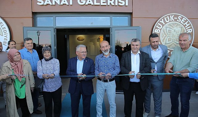 Başkan Büyükkılıç'tan sanata ve sanatçıya destek sürüyor