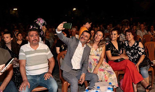 Başkan Çavuşoğlu'ndan 'yalan dünya' göndermesi