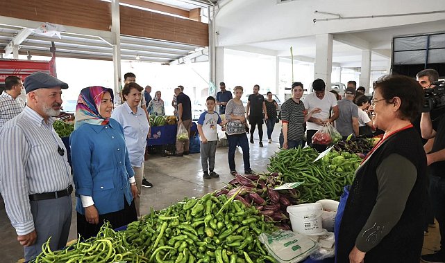 Başkan Çolakbayrakdar: "Yüzde 100 ekolojik pazar, Türkiye'ye model oldu"