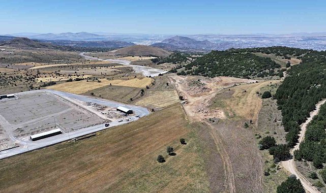 Başkan Özdoğan: "Erciyes yolunda 8 kilometrelik hattın yarısı bitti"