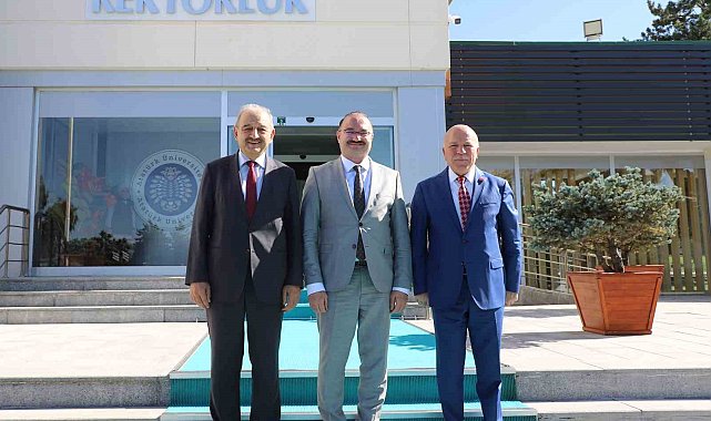 Başkan Sekmen'den Rektör Hacımüftüoğlu'na hayırlı olsun ziyareti